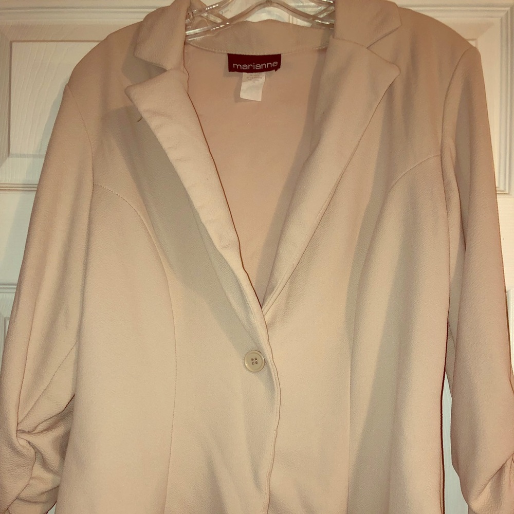 Marianne Ruched sleeve blazer